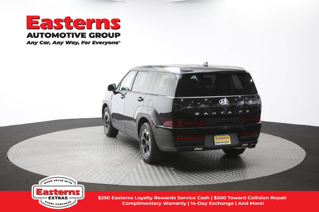 Used 2025 Hyundai Santa Fe SE FWD image 65