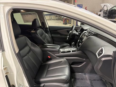 Used 2024 Nissan Murano SV image 9