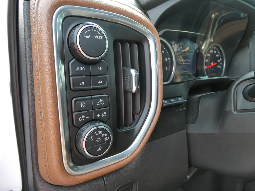 Used 2021 Chevrolet Silverado 1500 High Country w/ Technology Package AWD/4WD image 25