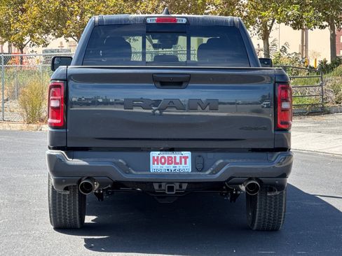 New 2026 RAM 1500 Express AWD/4WD image 4