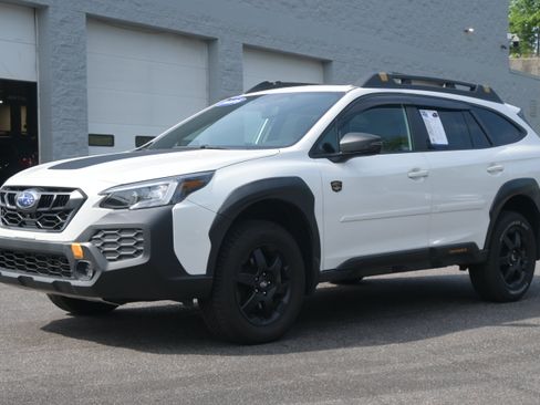 Certified 2025 Subaru Outback Wilderness AWD/4WD image 5