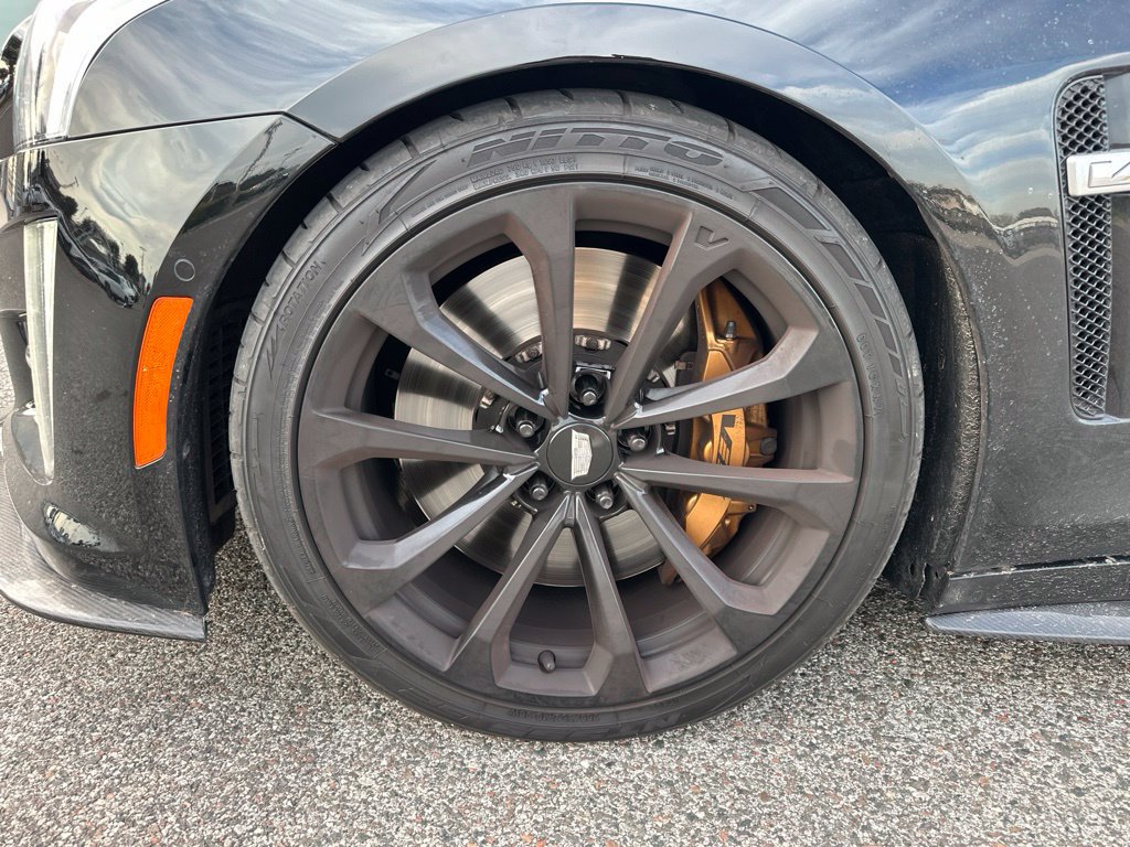 Used 2016 Cadillac CTS V w/ Carbon Fiber Package RWD image 13