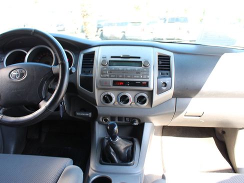 Used 2009 Toyota Tacoma PreRunner image 14