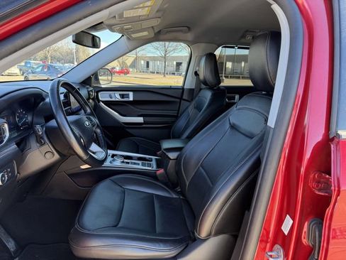 Used 2021 Ford Explorer Limited w/ Equipment Group 301A image 26