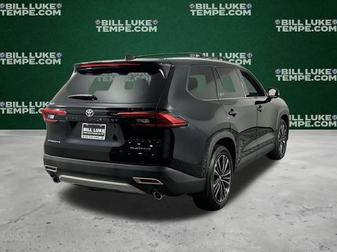 Used 2024 Toyota Grand Highlander AWD Hybrid image 6