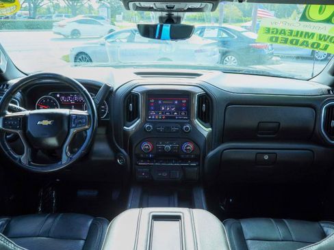 Used 2020 Chevrolet Silverado 1500 High Country w/ Technology Package image 13