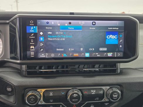 Used 2025 Jeep Wrangler Unlimited Sport AWD/4WD image 22