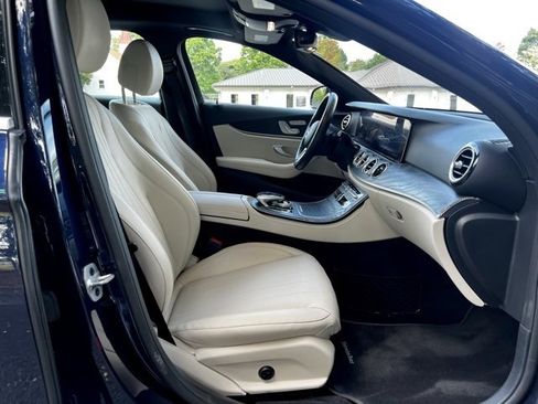 Used 2020 Mercedes-Benz E 350 4MATIC Sedan image 27