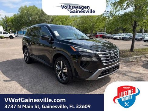 Used 2024 Nissan Rogue SL AWD/4WD image 1
