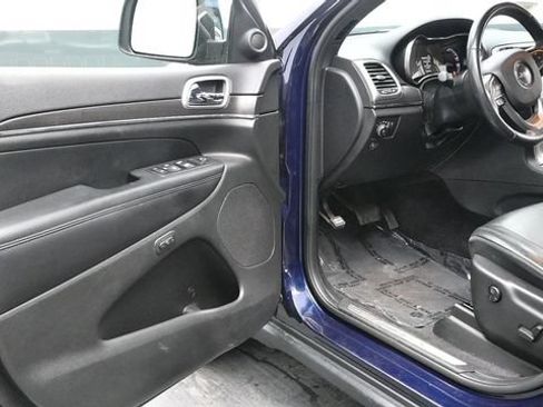 Used 2018 Jeep Grand Cherokee Limited AWD/4WD image 23