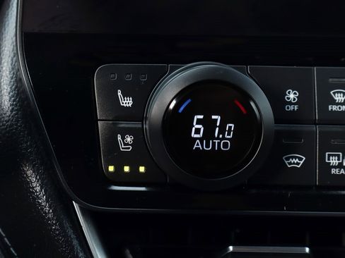 Used 2024 Toyota Grand Highlander Limited image 36