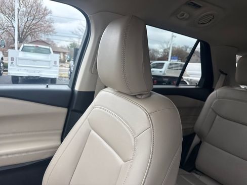 Used 2024 Ford Explorer XLT w/ Equipment Group 202A image 40