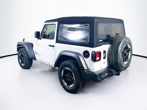 Used 2018 Jeep Wrangler Sport image 5