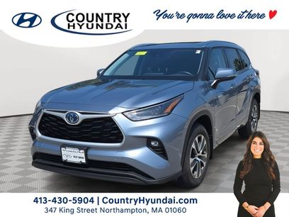 Used 2021 Toyota Highlander XLE