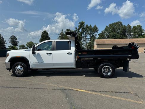 Used 2022 GMC Sierra 3500 Pro w/ Convenience Package AWD/4WD image 2