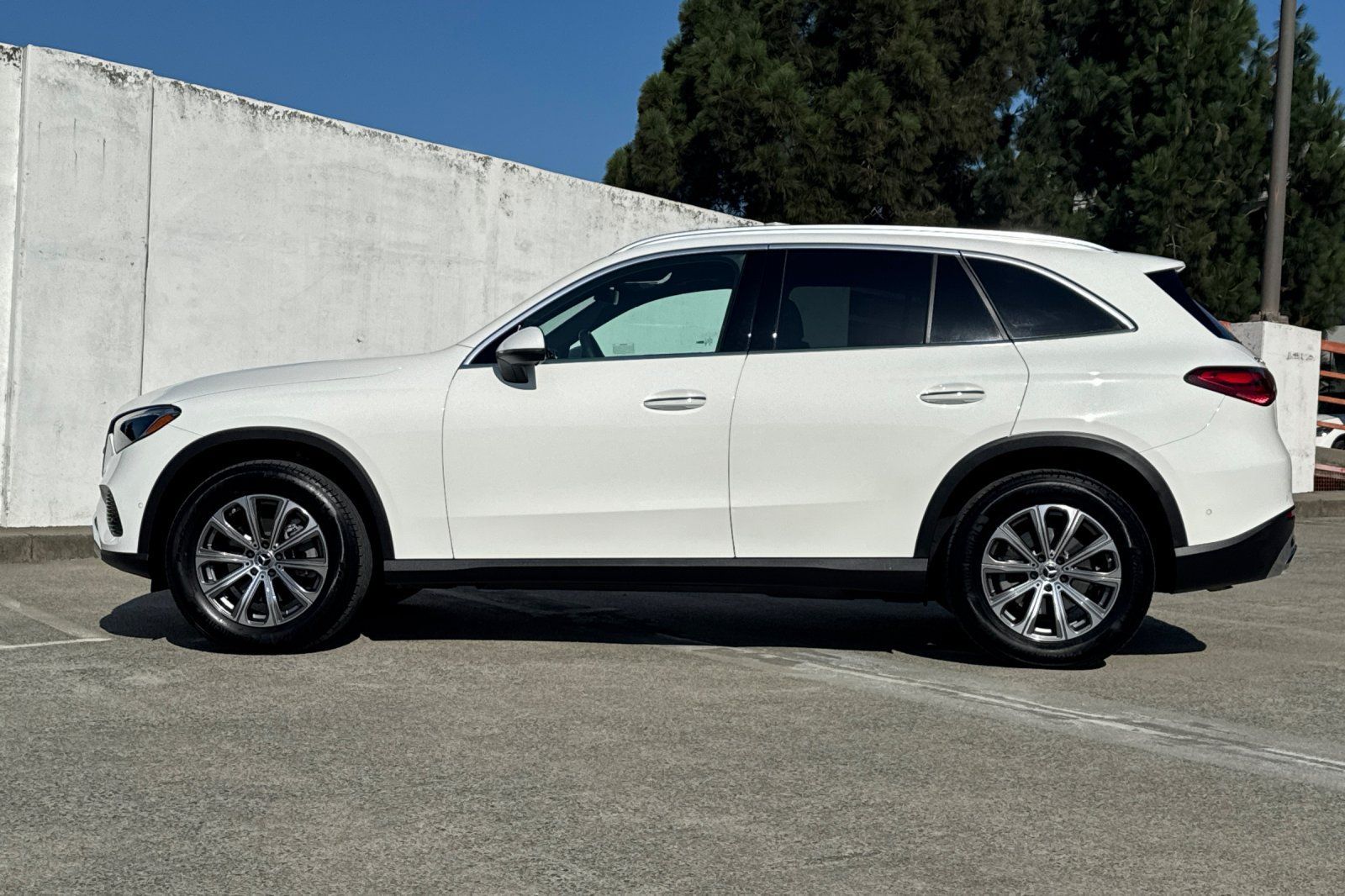 Used 2026 Mercedes-Benz GLC 300 4MATIC image 7