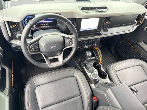 Used 2021 Ford Bronco Badlands image 2