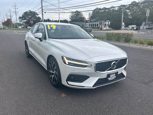 Used 2019 Volvo S60 T6 Momentum AWD/4WD image 6