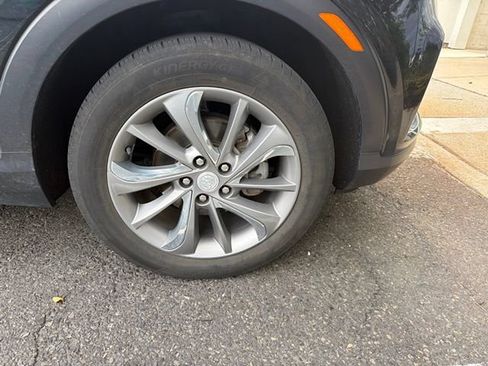Used 2023 Buick Encore GX Essence w/ Experience Buick Package FWD image 4