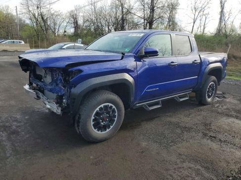 Used 2024 Toyota Tacoma TRD Off-Road w/ TRD Off Road Upgrade Package AWD/4WD image 3