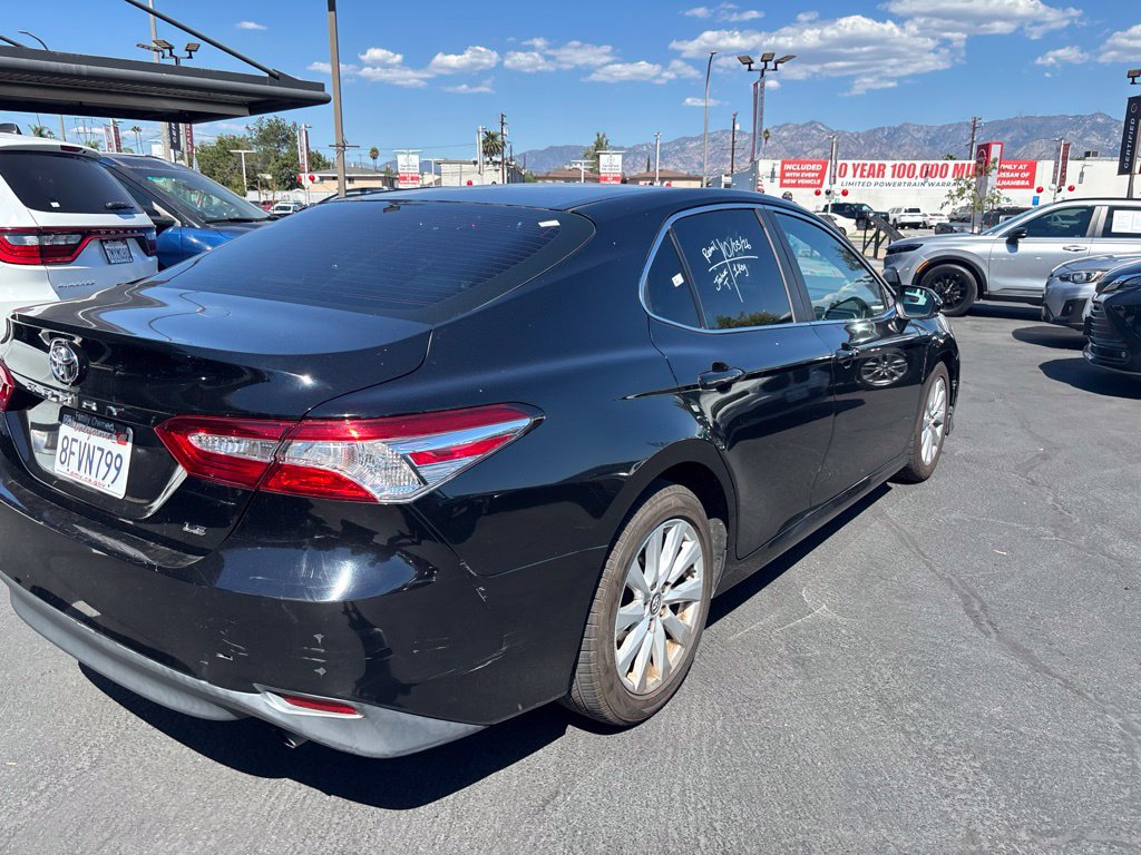 Used 2018 Toyota Camry LE FWD image 4