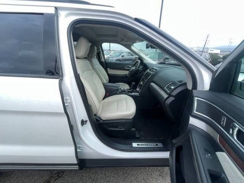 Used 2019 Ford Explorer Platinum AWD/4WD image 20