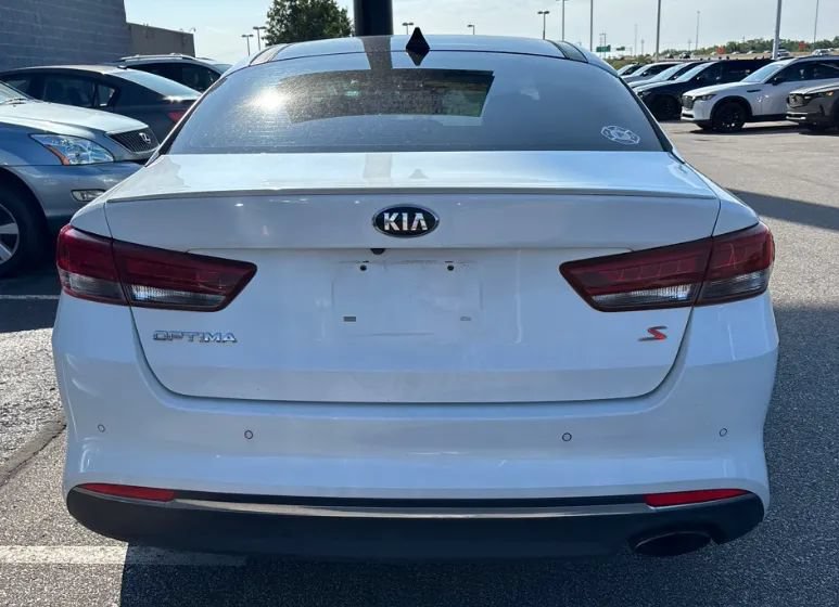 Used 2018 Kia Optima S w/ Panoramic Sunroof Package FWD image 8