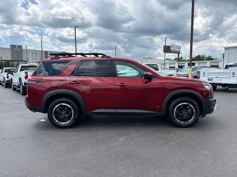 Used 2023 Nissan Pathfinder Rock Creek AWD/4WD image 2