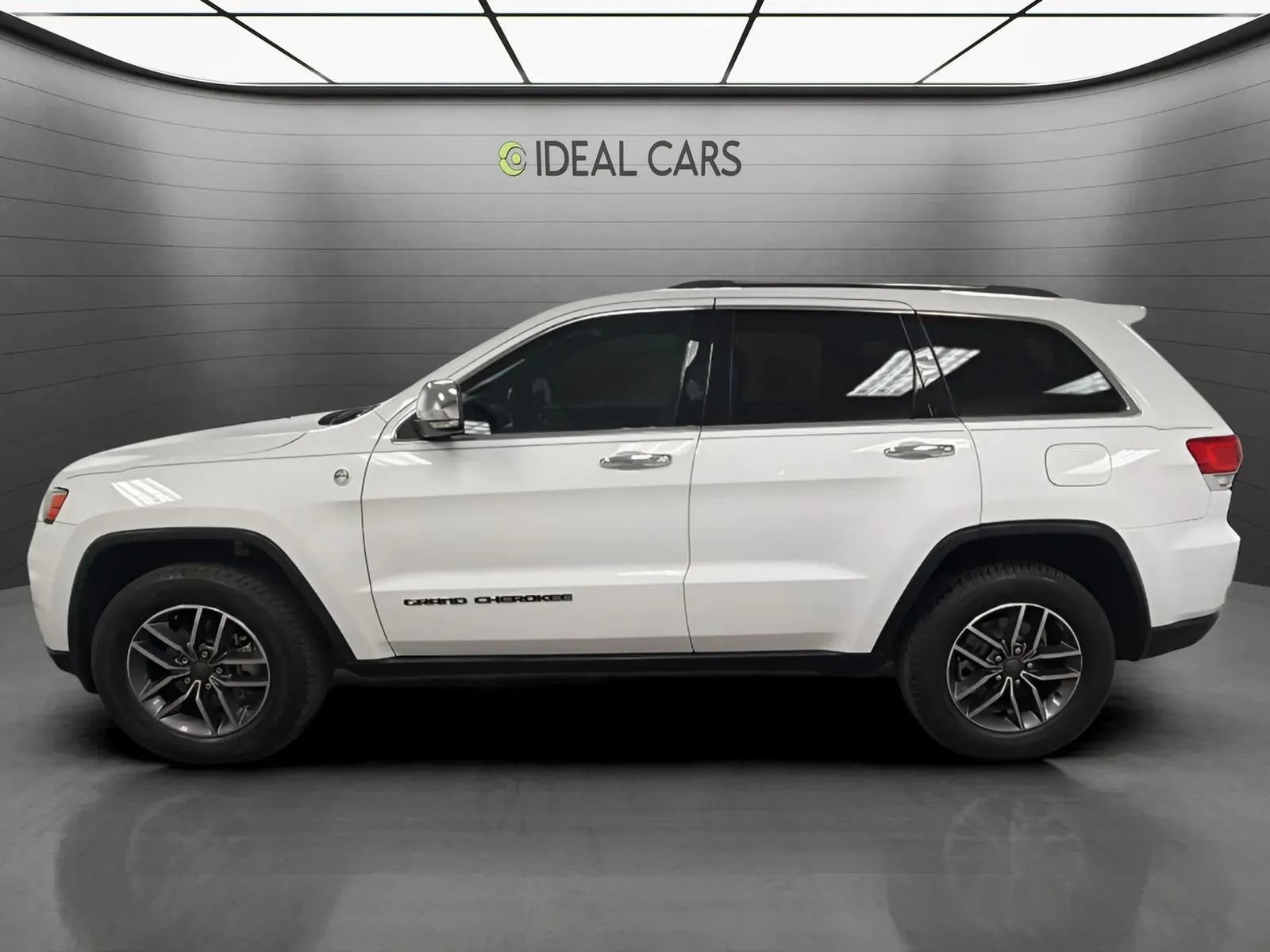 Used 2019 Jeep Grand Cherokee Limited AWD/4WD image 8