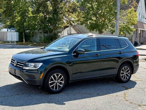 Used 2019 Volkswagen Tiguan SE AWD/4WD image 2