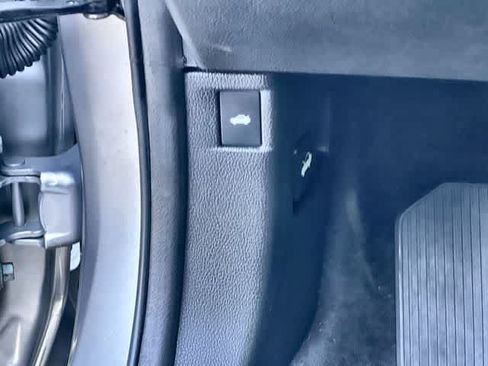 Certified 2025 Honda Accord LX image 29