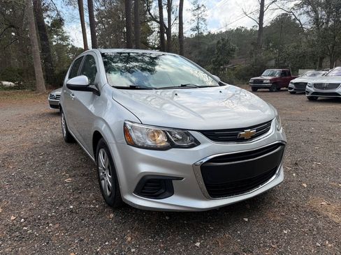 Used 2020 Chevrolet Sonic LT image 12