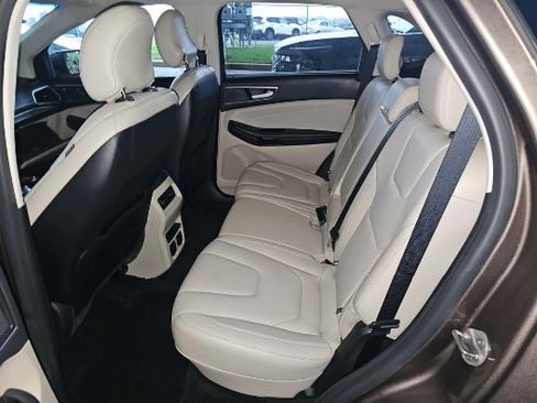 Used 2019 Ford Edge Titanium w/ Cold Weather Package AWD/4WD image 6