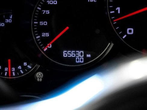 Used 2016 Porsche Panamera Edition w/ Premium Package Plus image 17