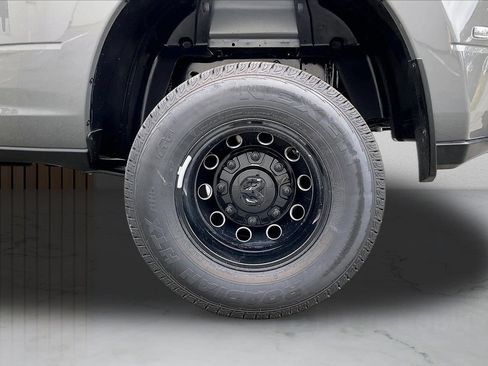 New 2026 RAM 3500 Big Horn AWD/4WD image 34