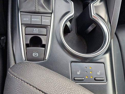 Certified 2020 Toyota Camry XSE image 26