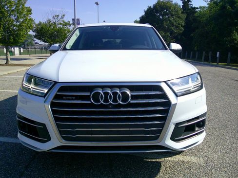 Used 2018 Audi Q7 3.0T Premium Plus w/ Premium Plus Package AWD/4WD image 17