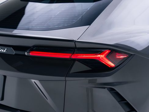 Used 2021 Lamborghini Urus image 28