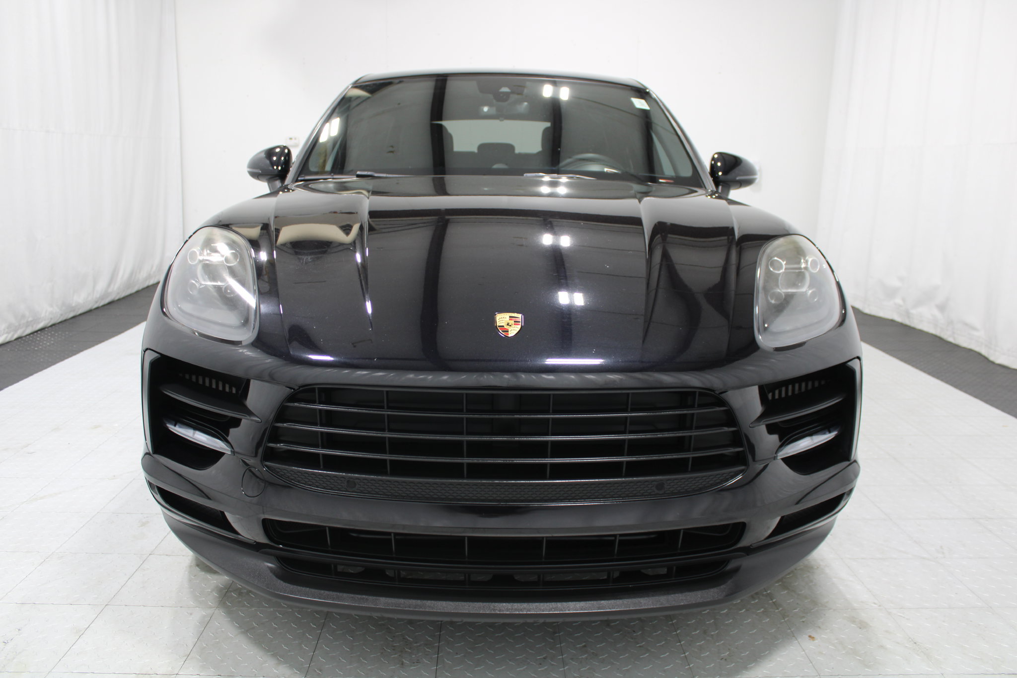 Used 2021 Porsche Macan S AWD/4WD image 3
