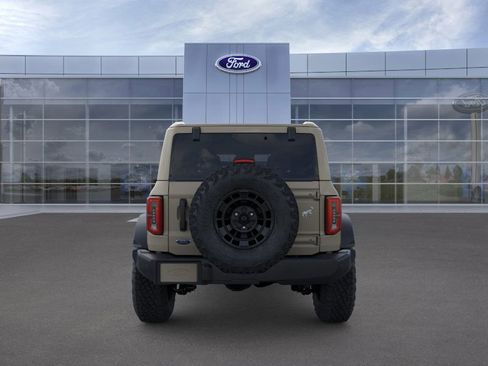 New 2026 Ford Bronco Outer Banks w/ Sasquatch Package image 5