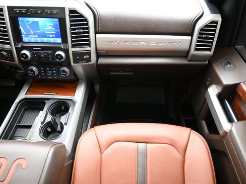 Used 2020 Ford F250 King Ranch w/ FX4 Off-Road Package image 40