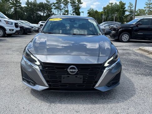 Used 2024 Nissan Altima 2.5 SV FWD image 2
