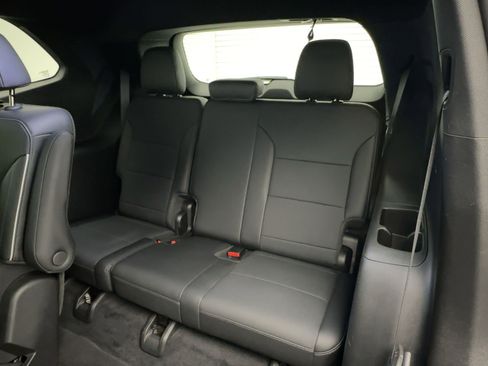 Certified 2025 Buick Enclave Preferred image 31