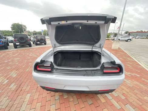 Used 2021 Dodge Challenger R/T Scat Pack RWD image 31
