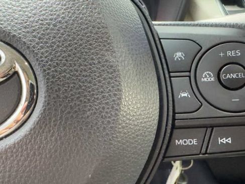 Used 2023 Toyota Corolla LE FWD image 28