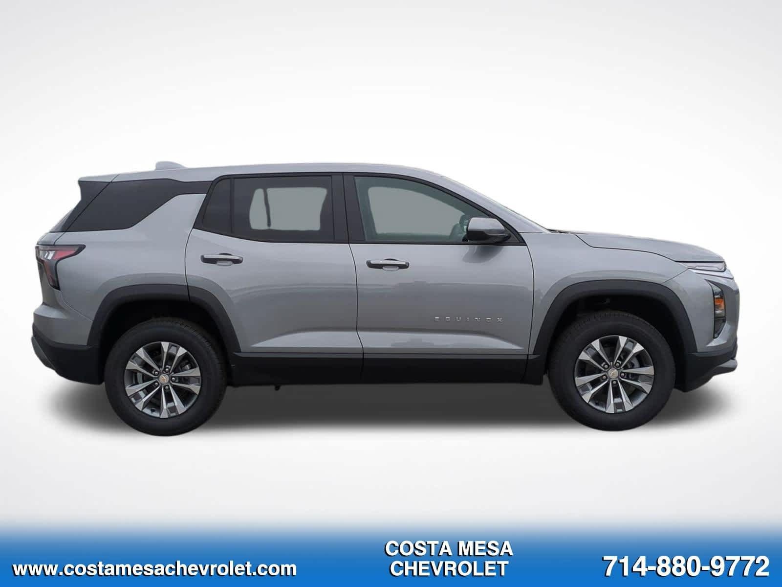 Used 2026 Chevrolet Equinox LT w/ Convenience Package II FWD image 4