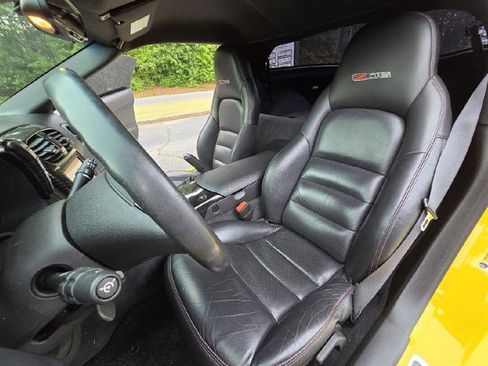 Used 2006 Chevrolet Corvette Z06 w/ Preferred Equipment Group RWD image 29