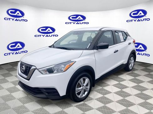 Used 2020 Nissan Kicks S image 7