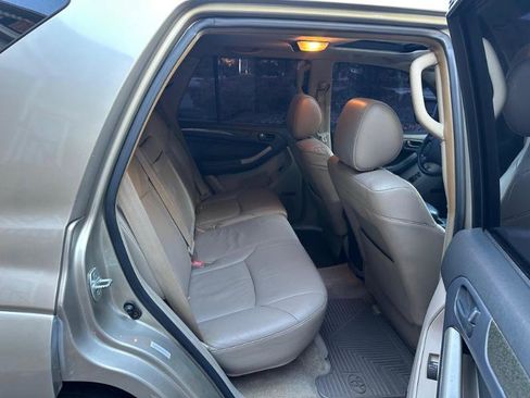 Used 2005 Toyota 4Runner Limited image 40
