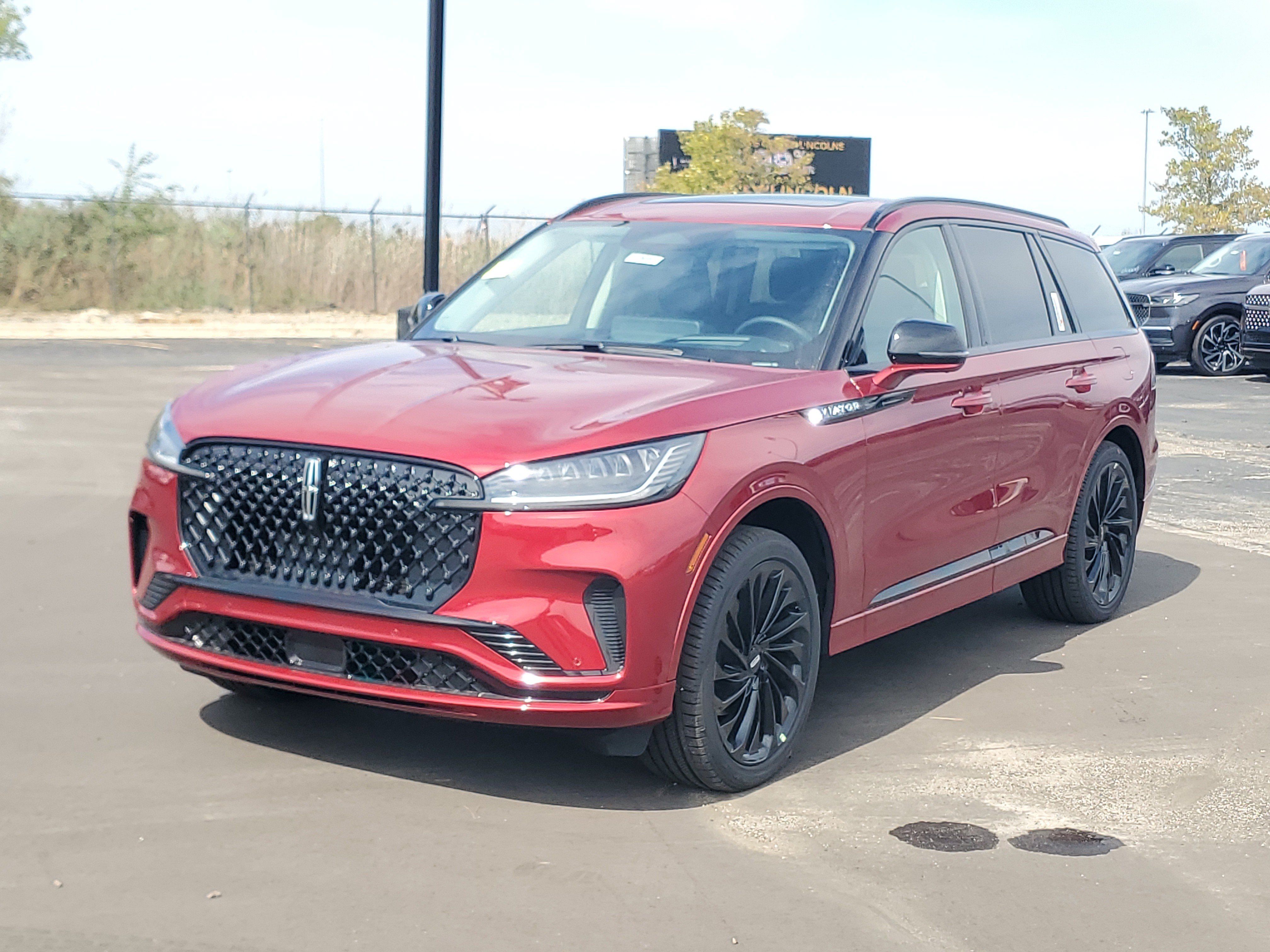 New 2027 Lincoln Aviator Reserve w/ Jet Appearance Package AWD/4WD image 2